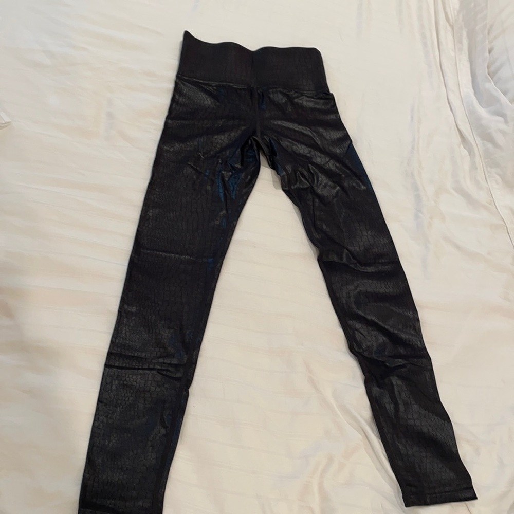 Carbon38 TAKARA crocodile high waist leggings new!